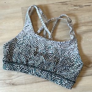 Lululemon energy bra size 4